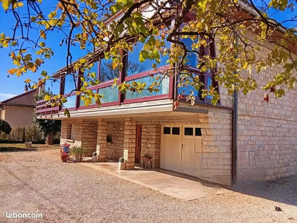 Maison d'architecte en pierre 4 chbres + veranda