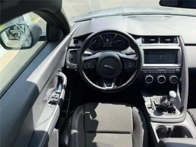 Jaguar E-Pace 2.0 d - 150 ch 2wd bvm — photo 43