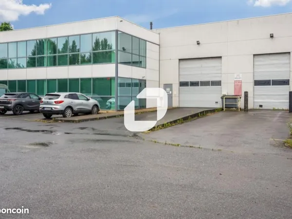Local d'activité 3 979 m²