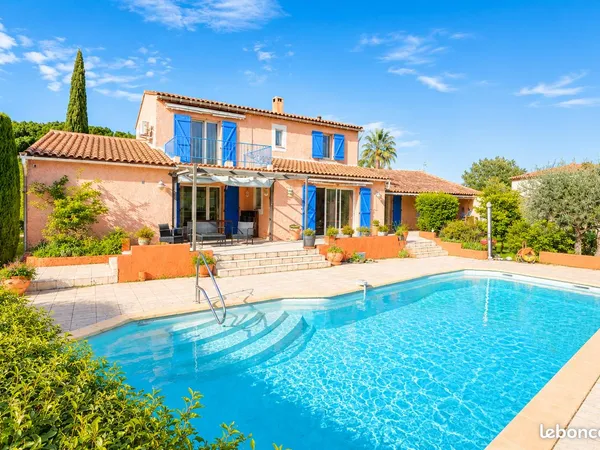 Propriété 6 pièces 195 m²