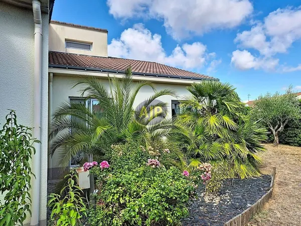 Maison 5 pièces 144 m²