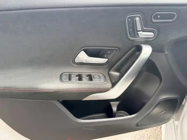 Mercedes Classe A 180 amg line — photo 20