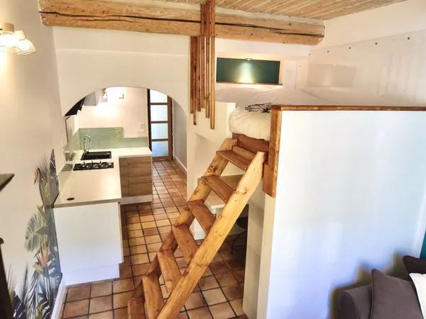 Studio 24m2