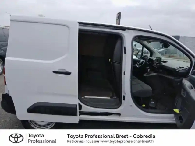 Toyota Proace city medium 100 d-4d start mc24 — photo 7