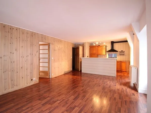 BEL APPARTEMENT DE TYPE T4 DUPLEX AU CENTRE DU MONT-DORE