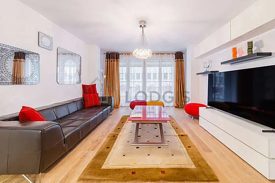 Loue appartement 107m² 4 chambres meublé avec terrasse ascenseur place de parking en option Clichy-l