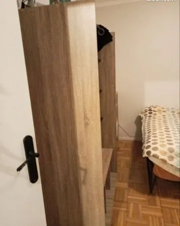Chambre à louer entre femmes