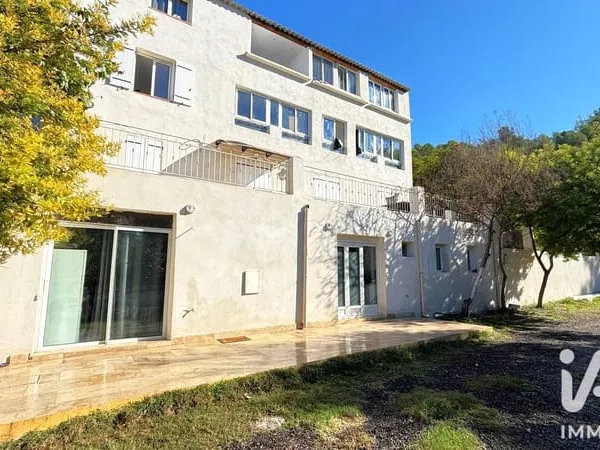 Immeuble de rapport 27 pièces 485 m²