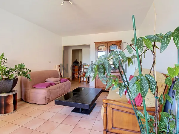Appartement T3 de 78m² avec balcon de 9 m², résidence Les Ormeaux, centre-ville de Vitrolles