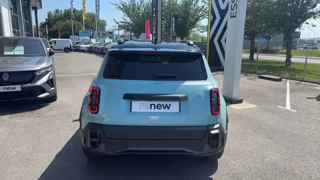 Renault 4 renault  e-tech electrique 150 ch autonomie confort — photo 6