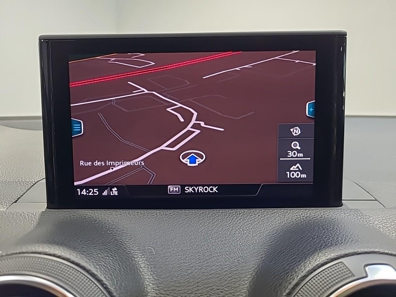 Audi Q2 35 tfsi cod 150 s tronic 7 sport — photo 11
