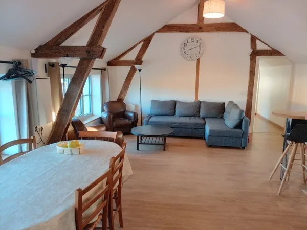 LOCATION APPARTEMENT 110m² DANS MAISON INDEPENDANTE
