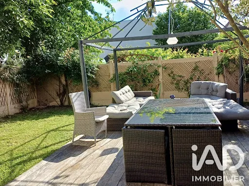 Maison 9 pièces 201 m²