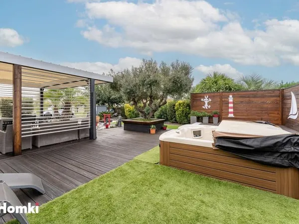 GASTES - Maison contemporaine avec SPA HotSpring, jardin sans vis-à-vis et vaste abri couvert