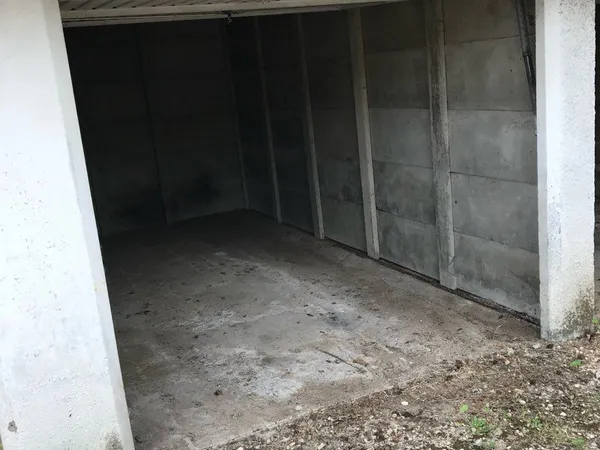 Garage à louer Dole