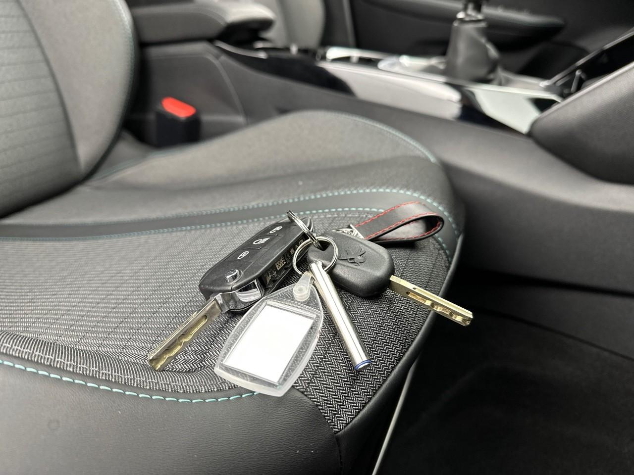 Peugeot 208 puretech 100 s&s bvm6 allure — photo 34