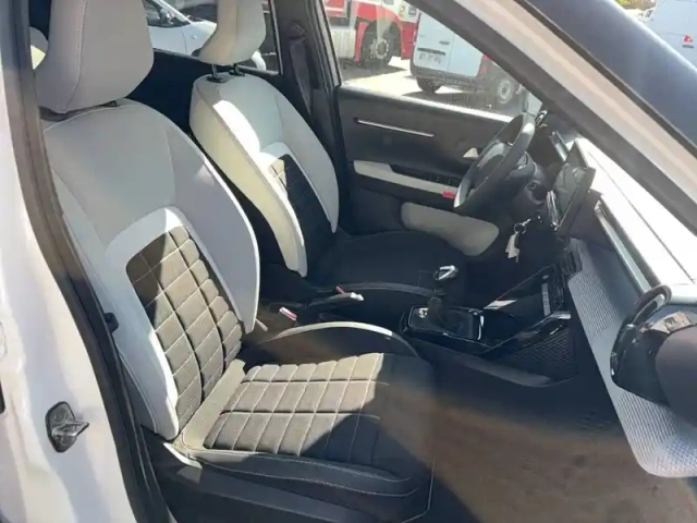 Citroën C3 turbo 100 ch manuelle — photo 21