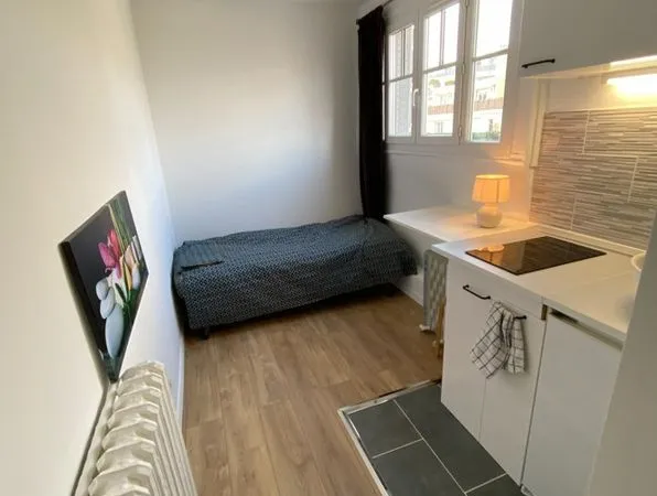 Studio 1 pièce 9 m²