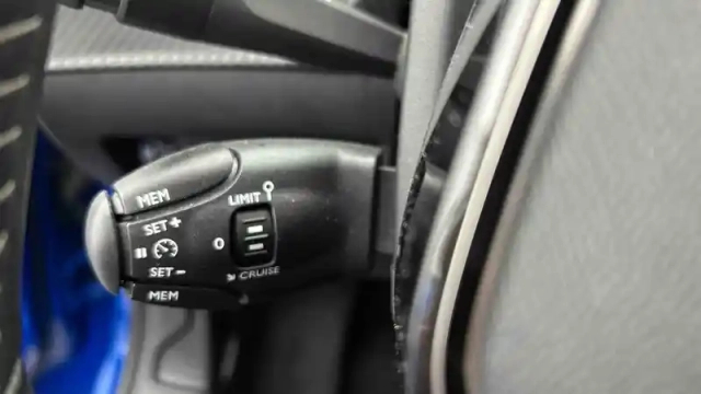 Peugeot 208 electrique 50 kwh 136ch — photo 76