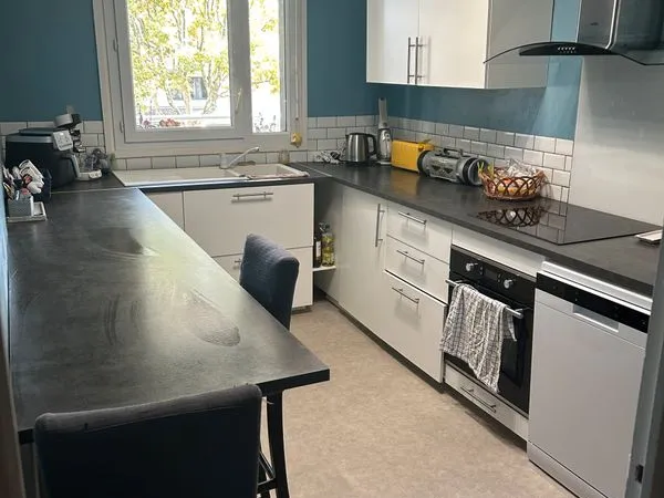 Appartement F4, 93 m², 2ème étage