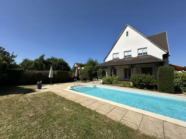 NEUDORF PROPRIETE AVEC PISCINE 18,85 ARES POSS. CONSTRUCTION
