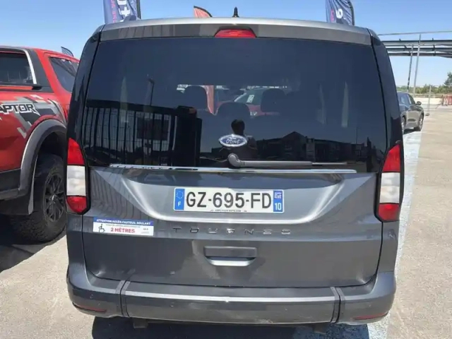 Ford Tourneo Connect 1.5 ecoboost 114 ch titanium tpmr — photo 6