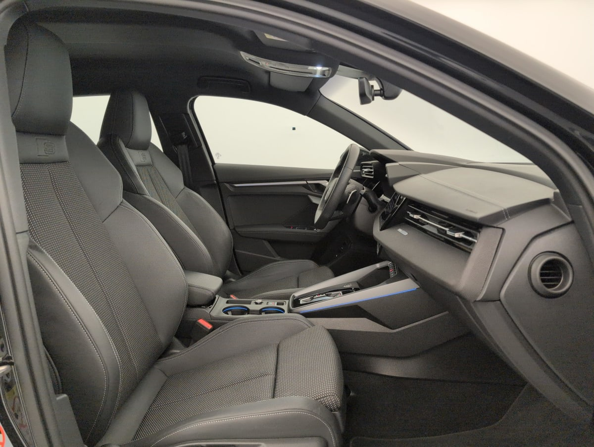 Audi A3 Sportback — photo 9