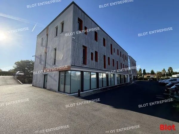 Bureaux 302 m²