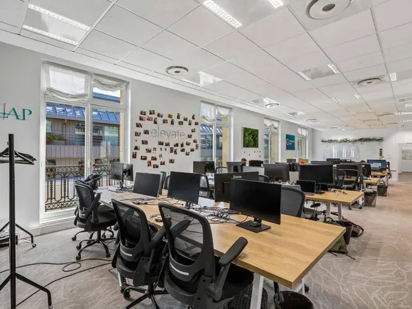 Bureaux 769 m²