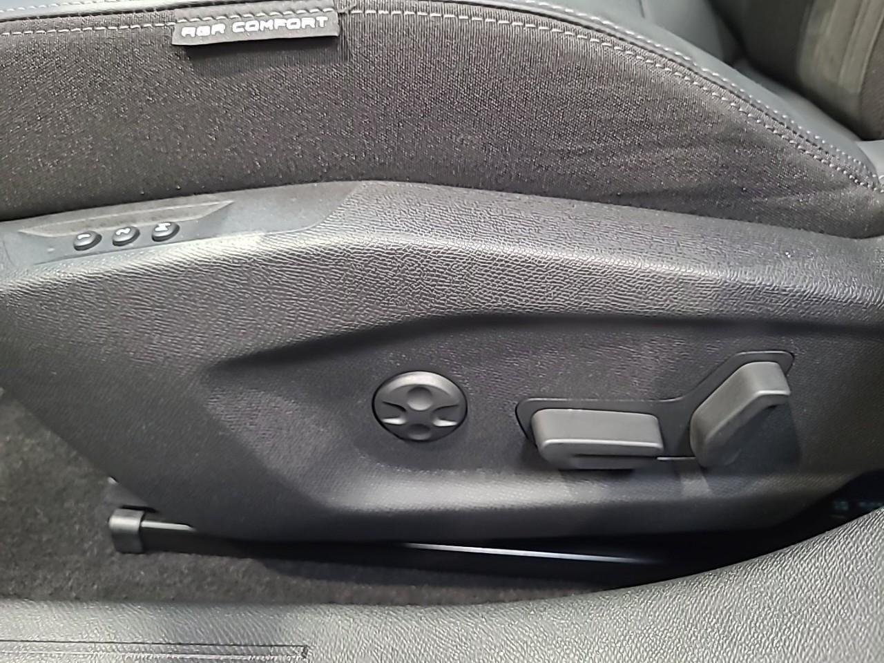 Peugeot 408 hybrid 136 e-dcs6 gt — photo 25