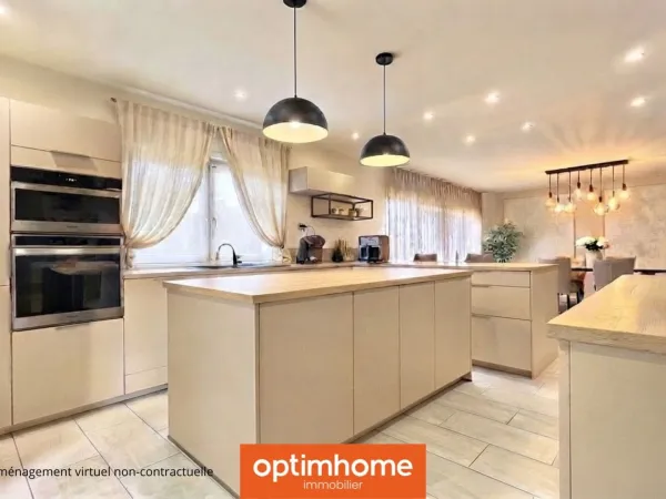 Maison familiale de 231m² avec jardin, 4 chambres et 2 terrasses, à 20min à pied du centre historiqu