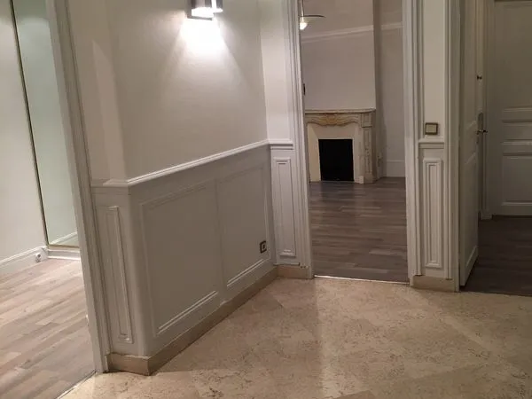 LOCATION BUREAUX 122M2 + COURETTE PRIVATIVE PORTE MAILLOT 388 HT-HC/m2/an