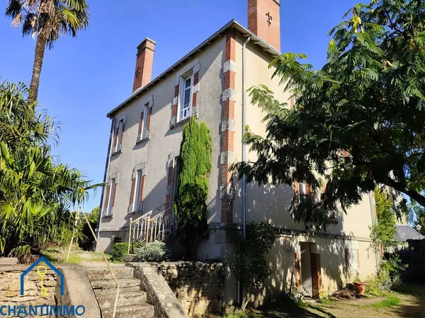MAISON BOURGEOISE DE CARACTÈRE FIN DU XIXe SIÈCLE