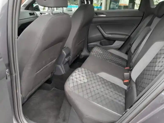 Volkswagen Taigo 1.0 tsi 110ch r-line dsg7 — photo 12