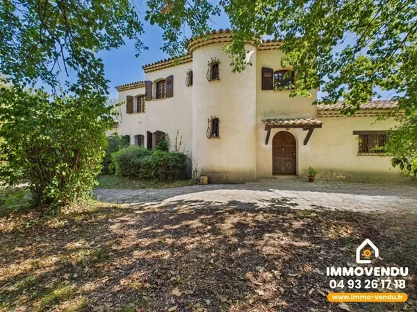 Maison 201,74² Terrain 1.781m² Piscine - La Gaude