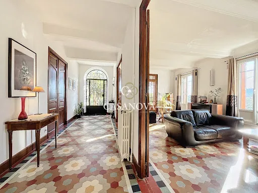 Maison 10 pièces 391 m²
