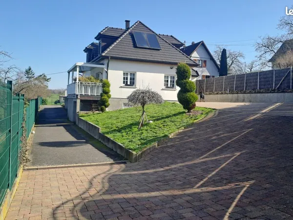 Maison d'architecte 260 m² - Piscine - Vue Haut-Barr - 27 ares - 90 m² indépendants