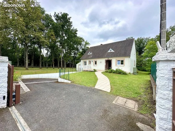 Maison familiale 6 pièces - secteur calme