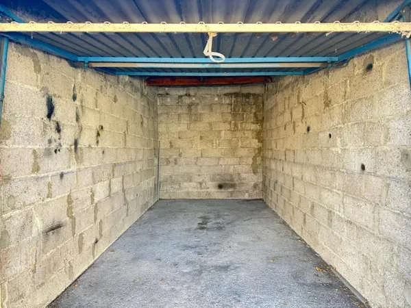 GARAGE - REGENSBURG