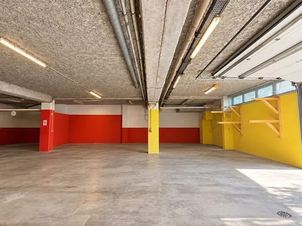 Local commercial 282 m²