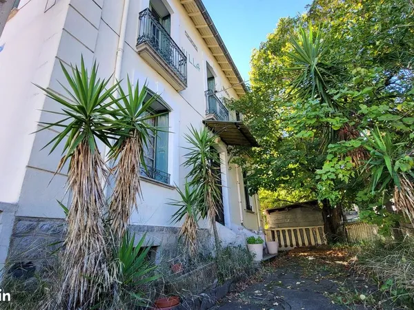 Propriété 5 pièces 145 m²