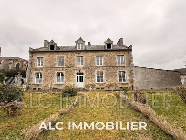 Maison 11 pièces 350 m²
