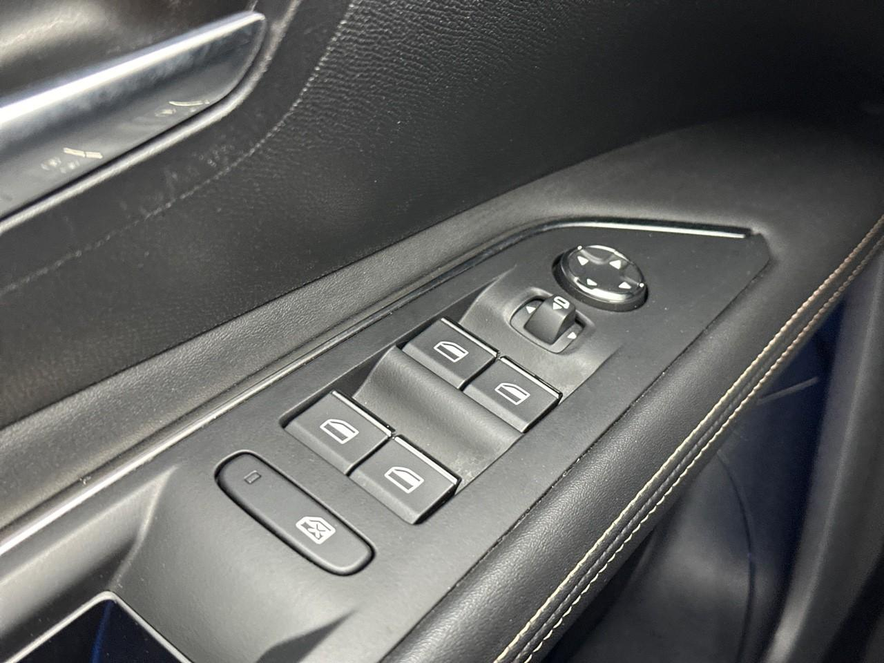 Peugeot 3008 puretech 130ch s&s eat8 gt — photo 16