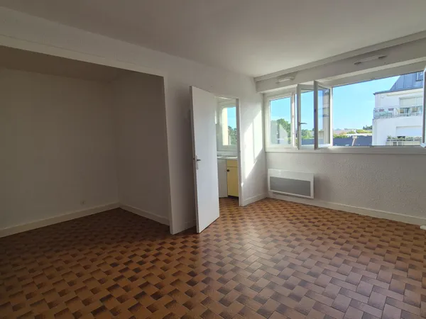 NANTES / JULES VERNE - APPARTEMENT 30 M² AVEC GARAGE