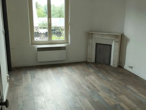 Appartement à louer. Centre ville de peronne