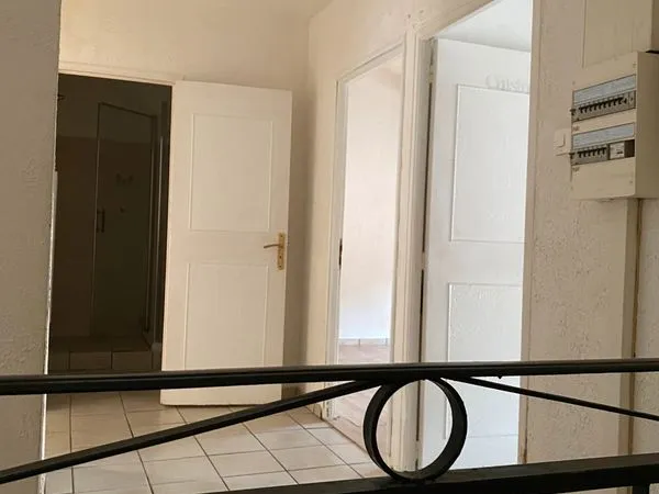 A Louer Apt F3 coeur St Gilles