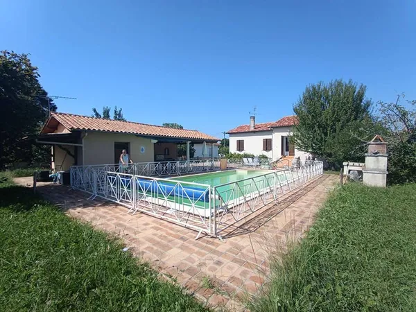 Maison de plain-pied 8 pièces 175 m²