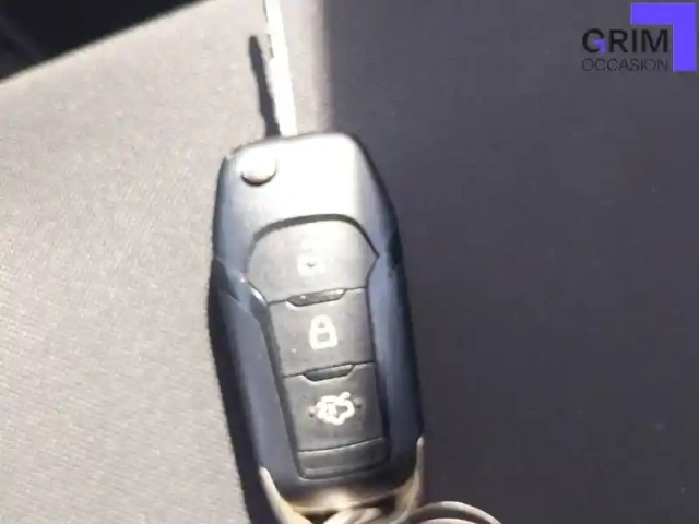 Ford Ka + 1.5 tdci 95 ch s&amp;s — photo 26