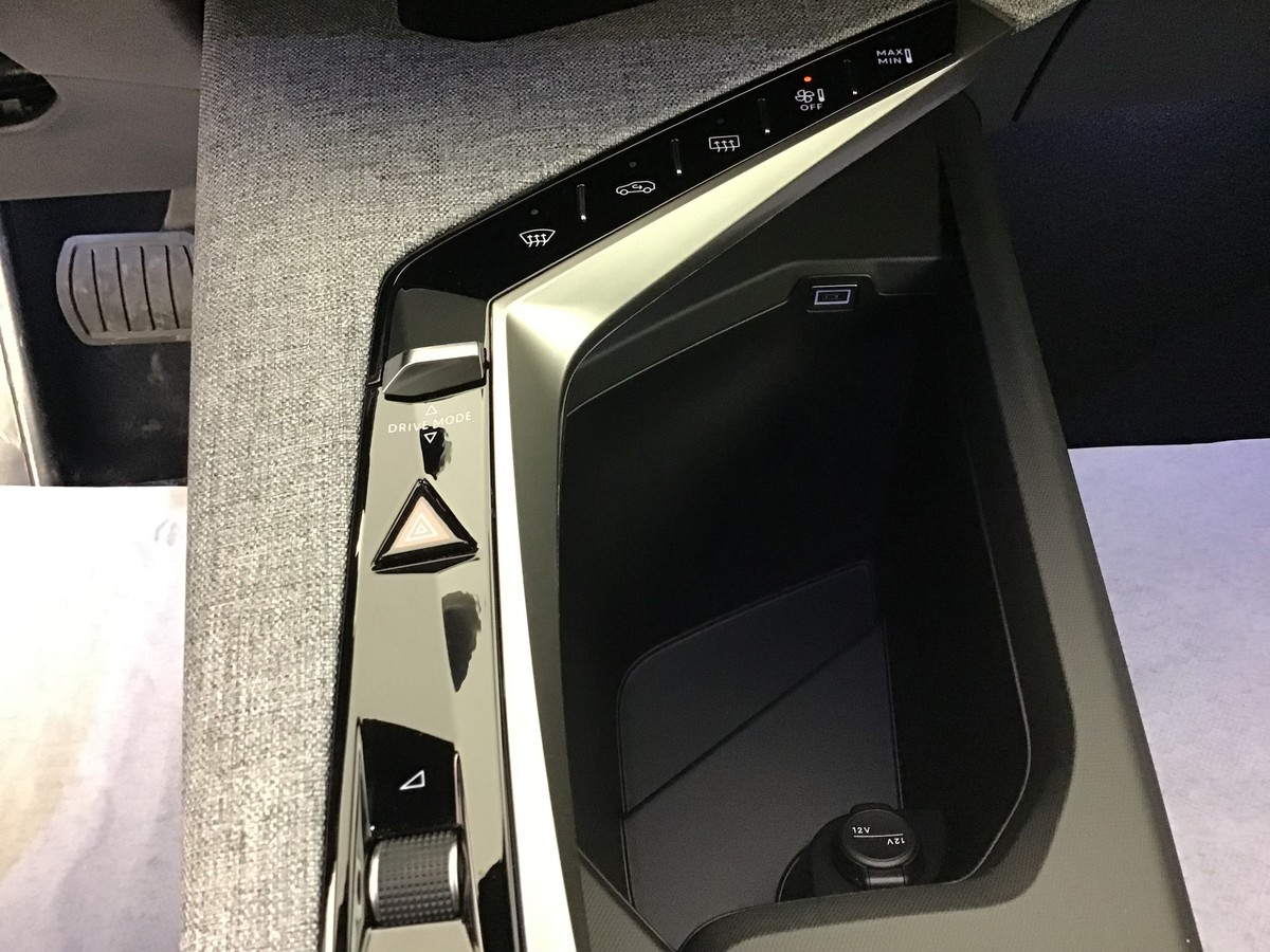 Peugeot 3008 — photo 24