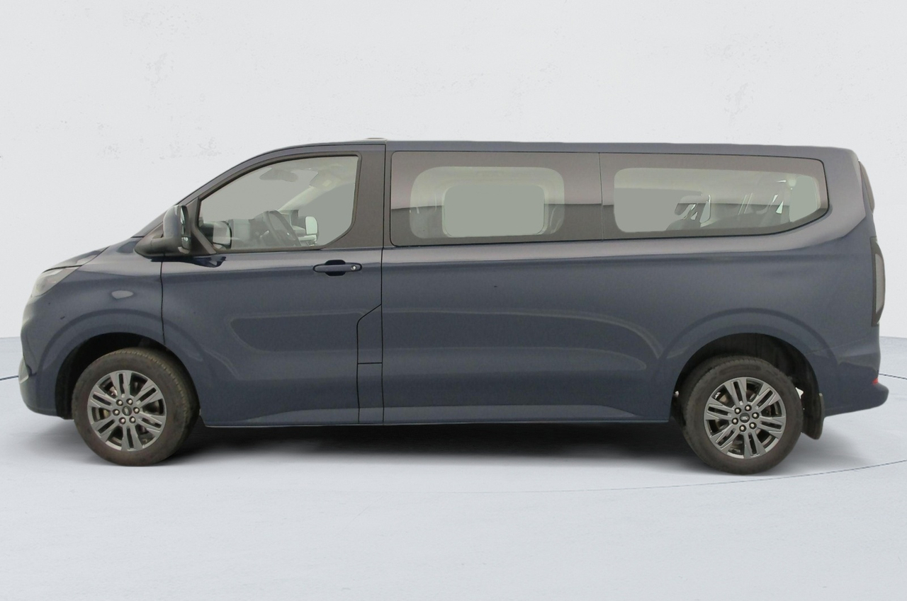 Ford Tourneo Custom — photo 2
